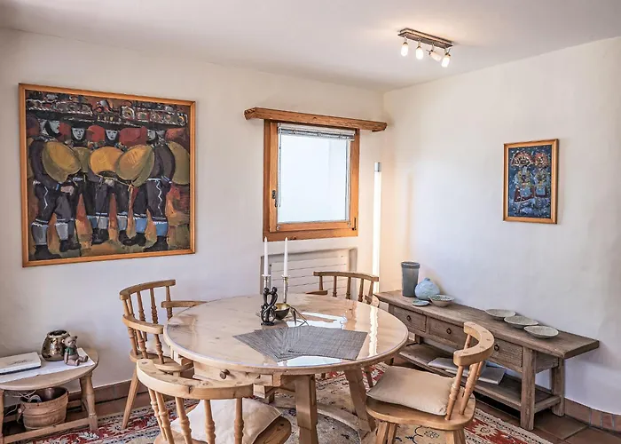 Chesa Trais Dschembers By Interhome アパート